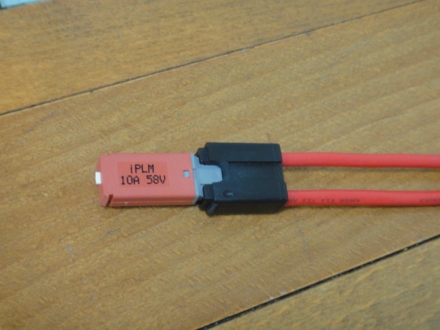Automobile Fuse Holder for Electrical Parts made by CHE YEN INDUSTRIAL CO., LTD.　啟運興業股份有限公司 - MatchSupplier.com