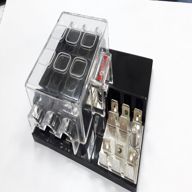 Automobile Fuse Boxes / Junction Boxes for Electrical Parts made by CHE YEN INDUSTRIAL CO., LTD.　啟運興業股份有限公司 - MatchSupplier.com